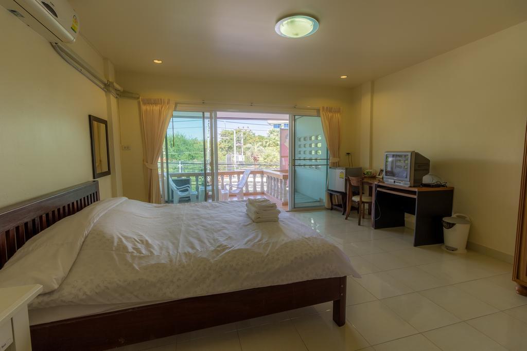 Hk Residence Hua Hin Bagian luar foto