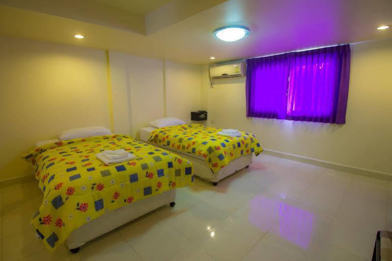 Hk Residence Hua Hin Bagian luar foto